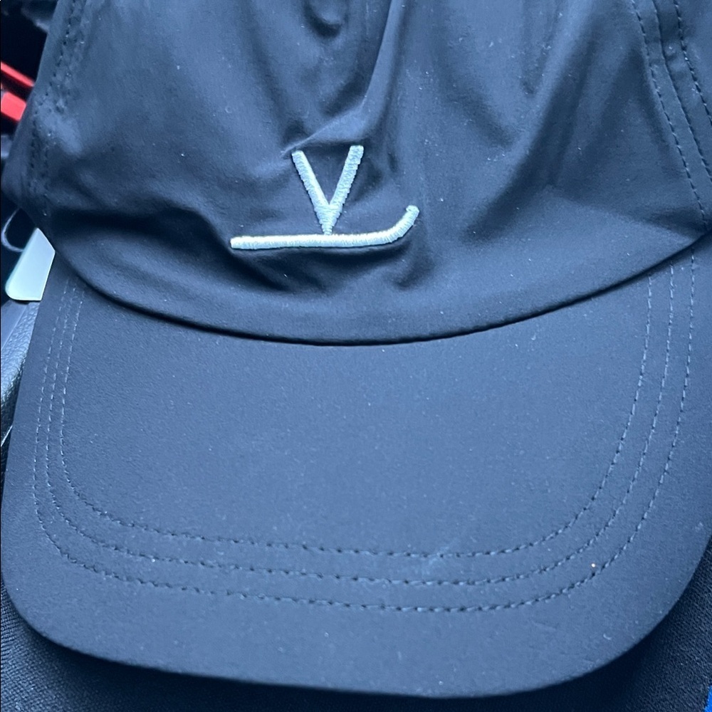 NWT Vuarnet Classic Black Cap with White Embroidery - Picture 4 of 5